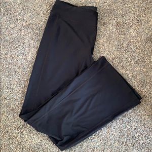 Xersion Women’s Performance Wear Slim Fit. L